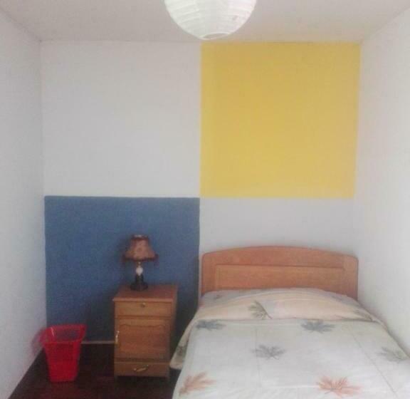 اتاق استاندارد یک نفره, Hostal Isidoros