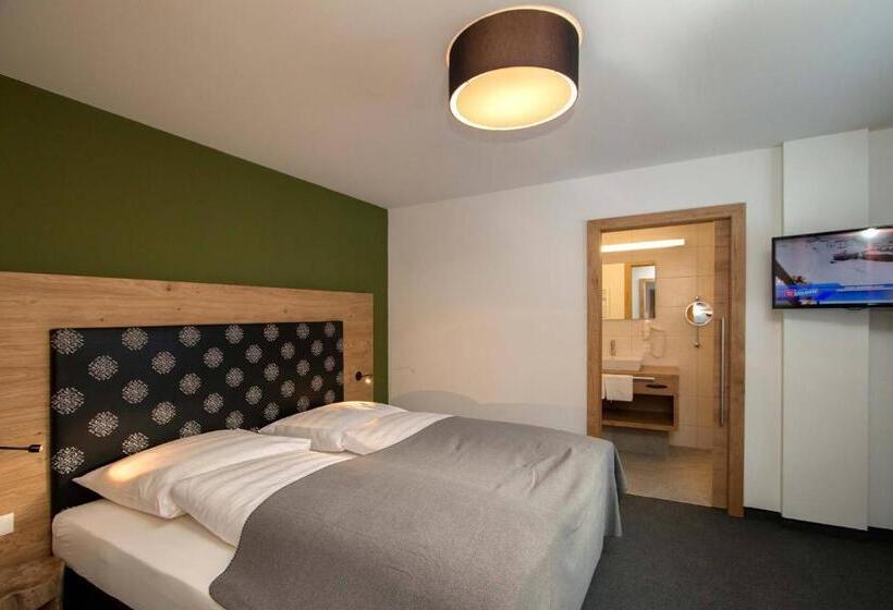 Апартаменты Comfort 2 Спальни, Gurglhof Apartmenthaus