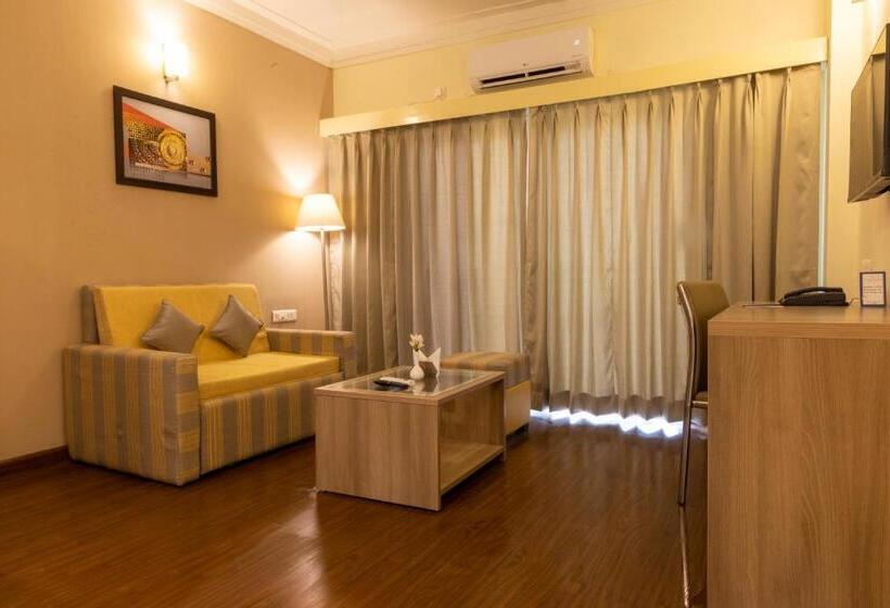 Люкс, Starlit Suites Tirupati