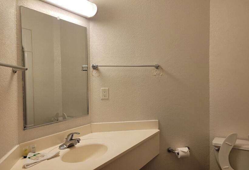 带2个双人床的标准工作室, Motel 6 Minonk, Il