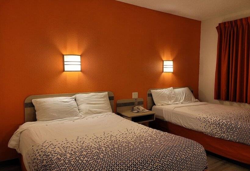 带2个双人床的标准工作室, Motel 6 Minonk, Il