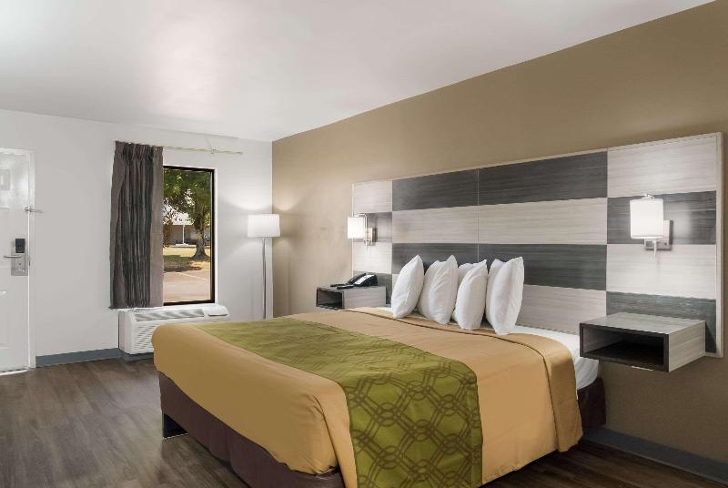 스탠다드 룸 킹사이즈 침대, Econo Lodge