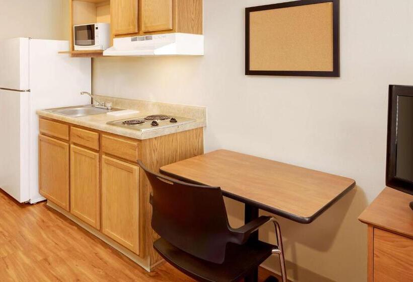 Номер Стандарт 2 Двуспальные Кровати, Extended Stay America Select Suites  Wilmington  West