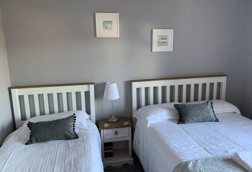 Family Suite, Hensleigh House