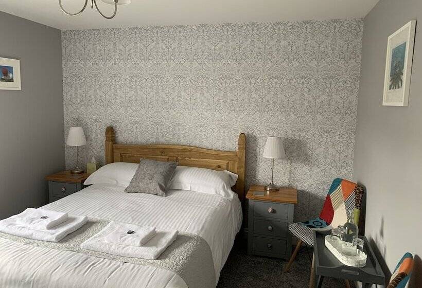 Family Suite, Hensleigh House