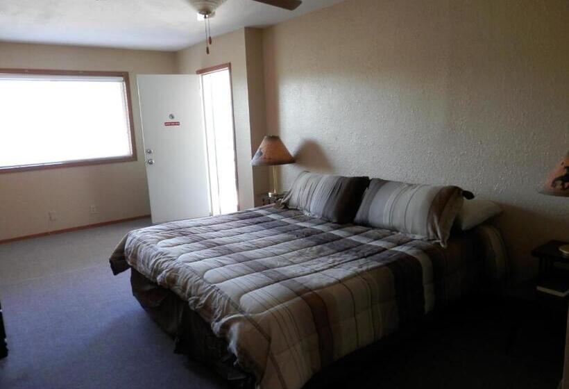 Люкс Кровать Кинг, Trail Motel