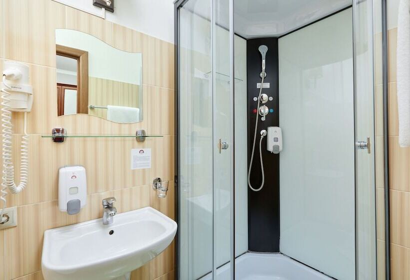 Номер Стандарт Двуспальная Кровать, Mirros Hotel Moscow Kremlin