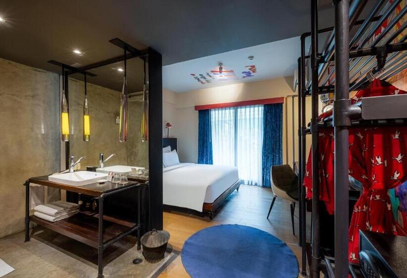 استودیوی استاندارد, Viva Dash Hotel Seminyak