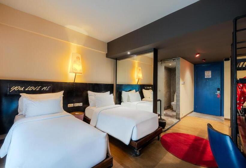 استودیوی استاندارد, Viva Dash Hotel Seminyak