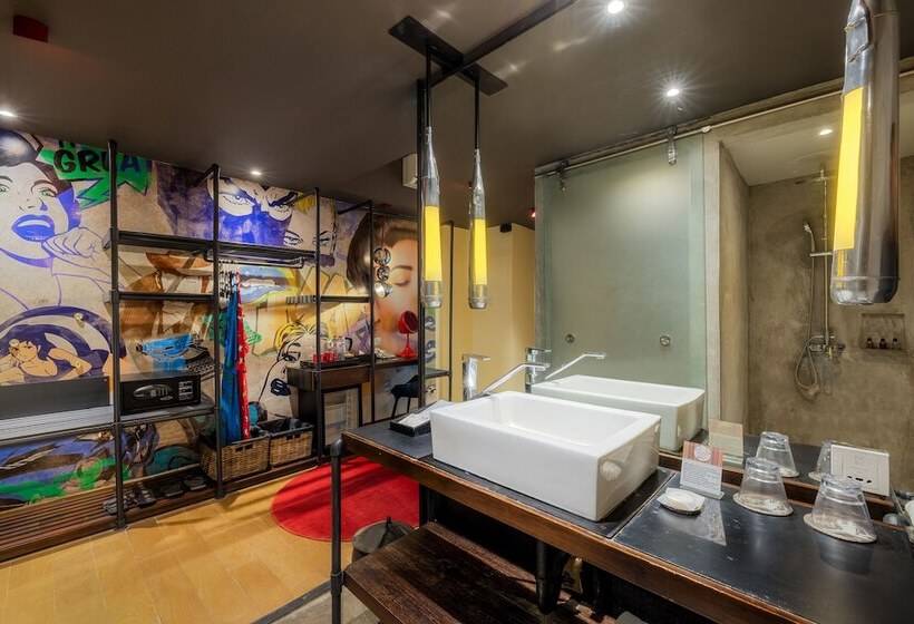 استودیوی استاندارد, Viva Dash Hotel Seminyak