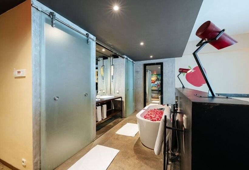 Номер Deluxe Вид на Бассейн, Viva Dash Hotel Seminyak
