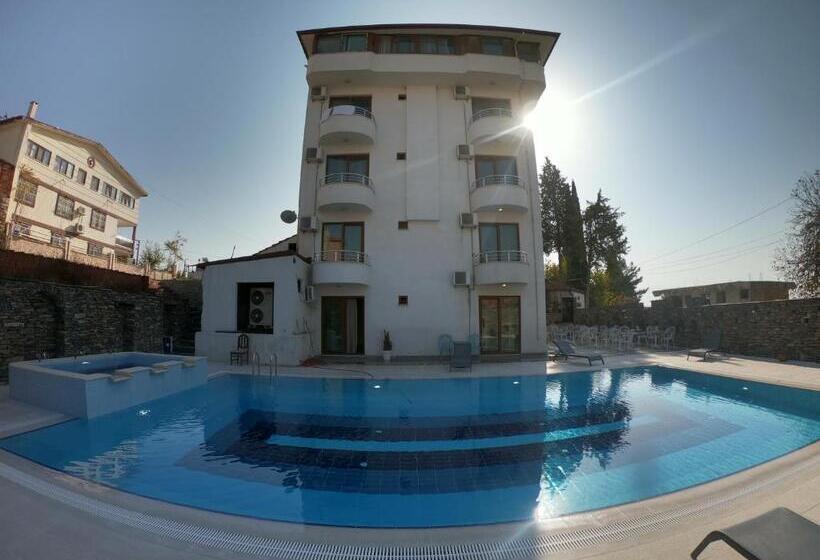 اتاق استاندارد سه نفره, Bellamaritimo