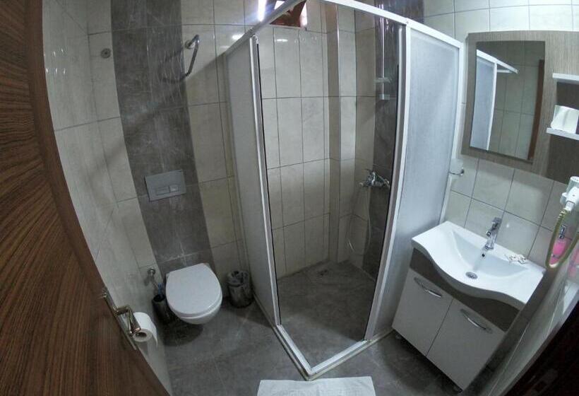 اتاق استاندارد سه نفره, Bellamaritimo