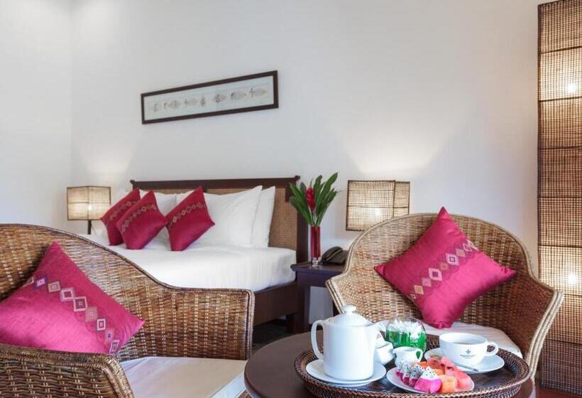Номер Deluxe с Видом, Riverside Boutique Resort, Vang Vieng
