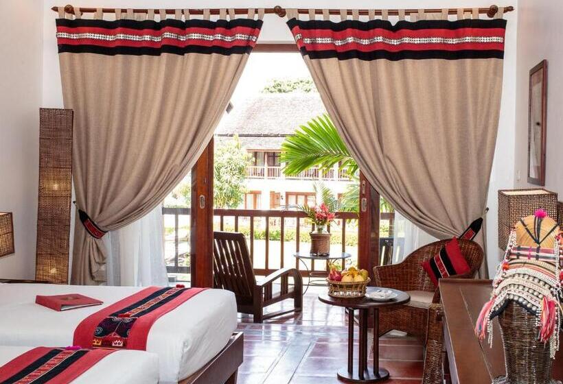 Номер Deluxe Вид на Горы, Riverside Boutique Resort, Vang Vieng