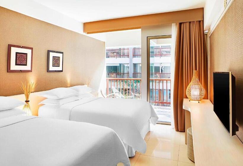 Номер Deluxe Вид на Бассейн, Four Points By Sheraton Bali, Kuta