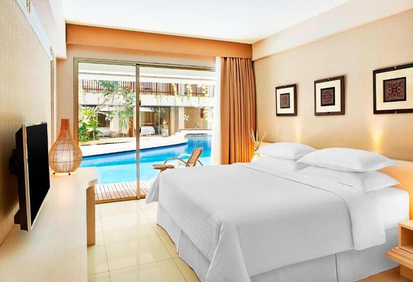 Номер Deluxe, Four Points By Sheraton Bali, Kuta