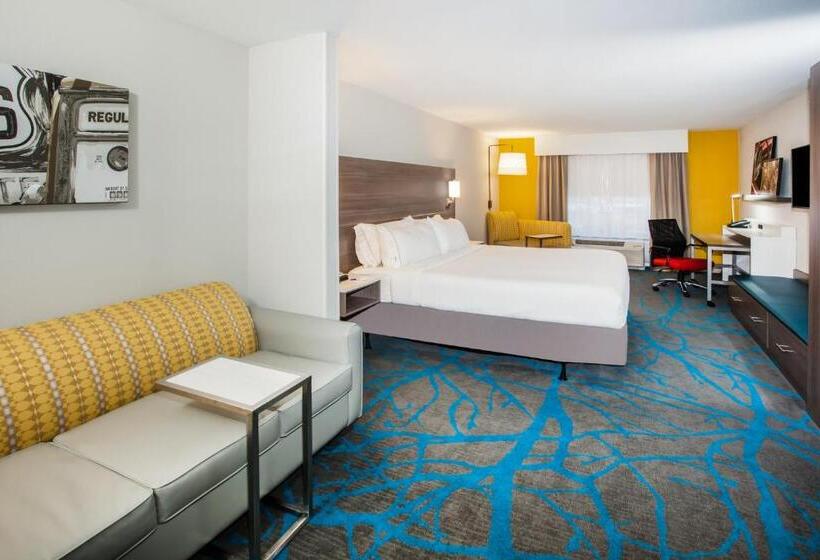 Люкс Кровать Кинг, Holiday Inn Express & Suites Litchfield, An Ihg