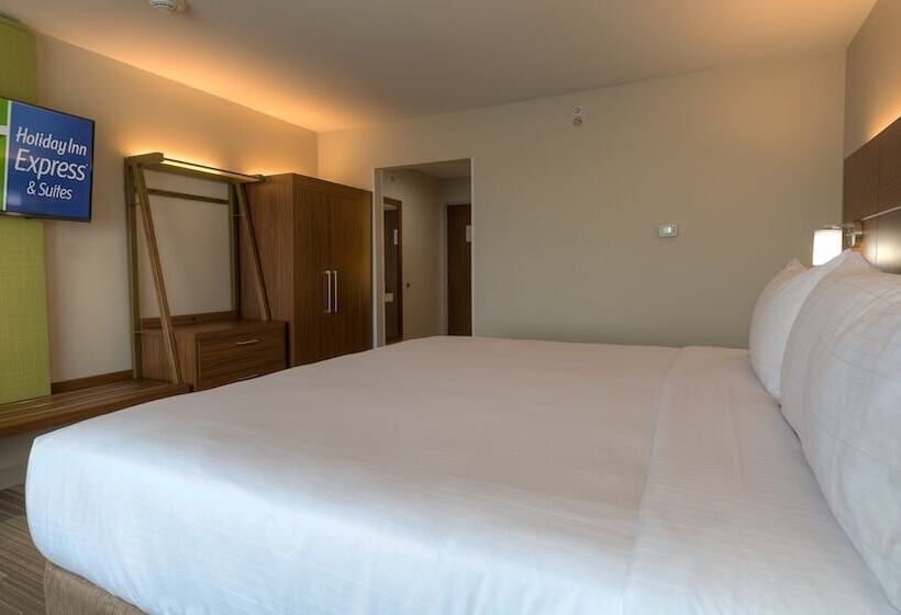 חדר סטנדרט, Holiday Inn Express & Suites Tulsa Midtown, An Ihg