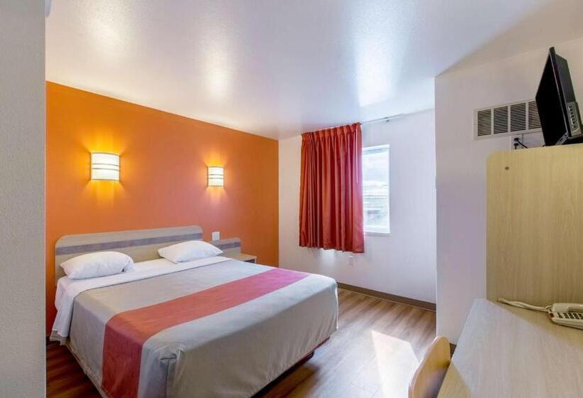 Номер Стандарт, Motel 6 Baraboo, Wi   Lake Delton Wisconsin Dells