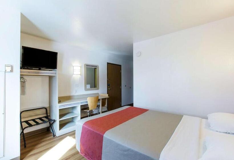 Номер Deluxe, Motel 6 Baraboo, Wi   Lake Delton Wisconsin Dells