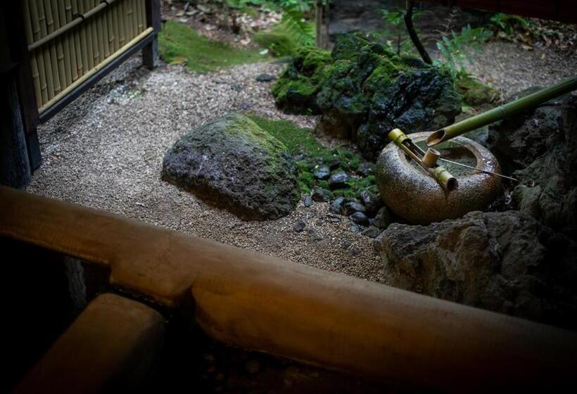 Номер Стандарт, Yufuin Onsen Hinoharu Ryokan