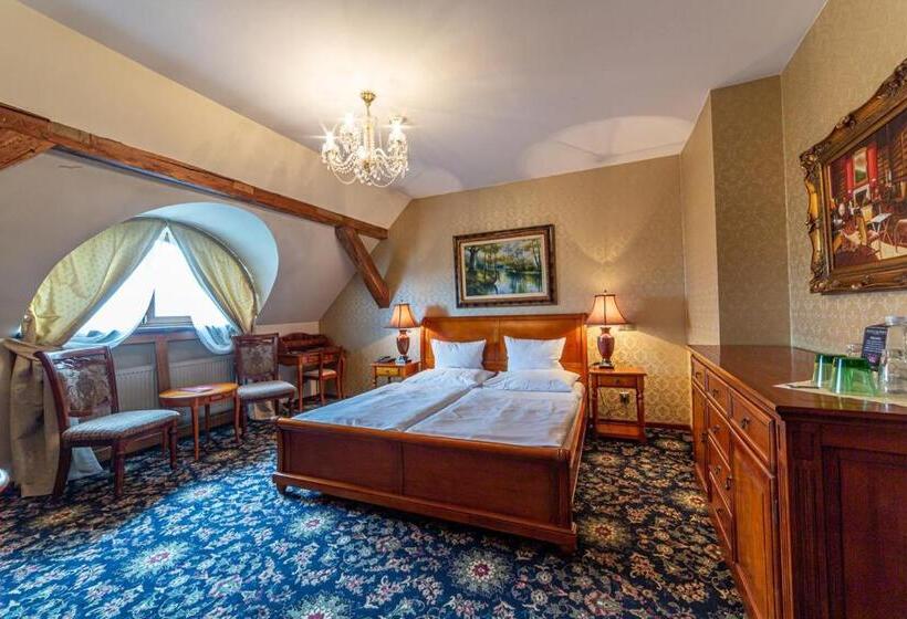 Номер Deluxe, Chateau Zbiroh