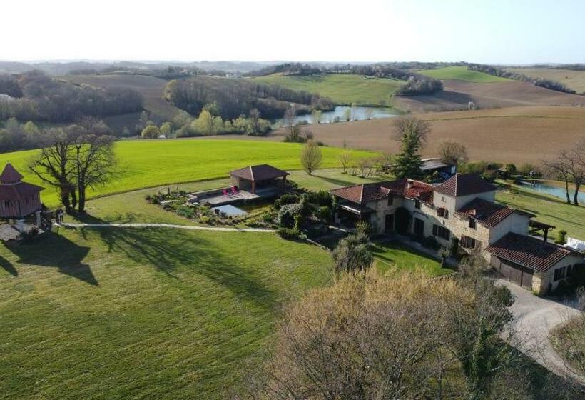 Номер Стандарт, Chambre D Hôtes Insolite Dans Un Pigeonnier à 5 Minutes De Marciac Gers