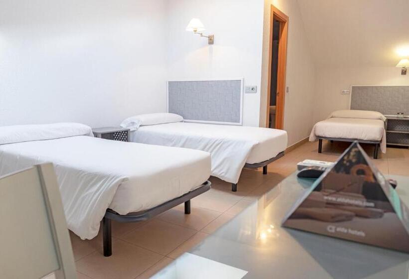 اتاق استاندارد سه نفره, Alda Centro Palencia