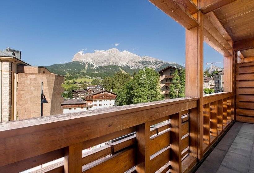 景色の見える一ベッドルームアパートメント, Radisson Residences Savoia Palace Cortina D’ampezzo