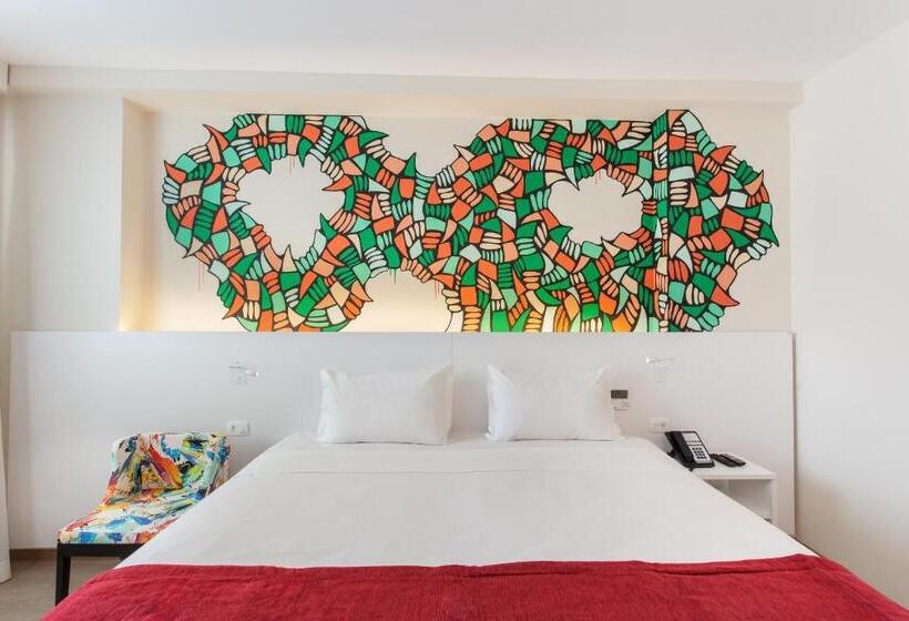 חדר סופריור עם מיטת קינג, Esuites Virgínia Luxemburgo