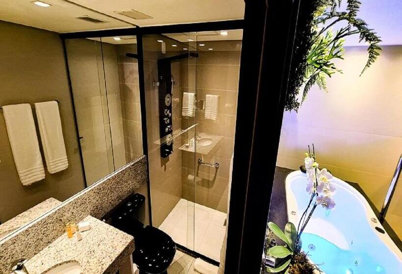 חדר דלוקס עם מיטת קינג, Esuites Virgínia Luxemburgo