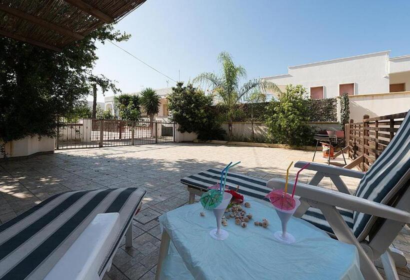 Номер Стандарт Трехместный, Casa Rosa Di Mare & Marina