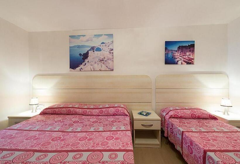 Номер Стандарт Трехместный, Casa Rosa Di Mare & Marina