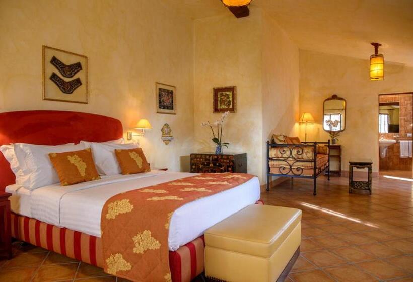 Номер Deluxe Кровать Куин, La Bagnaia Golf Resort