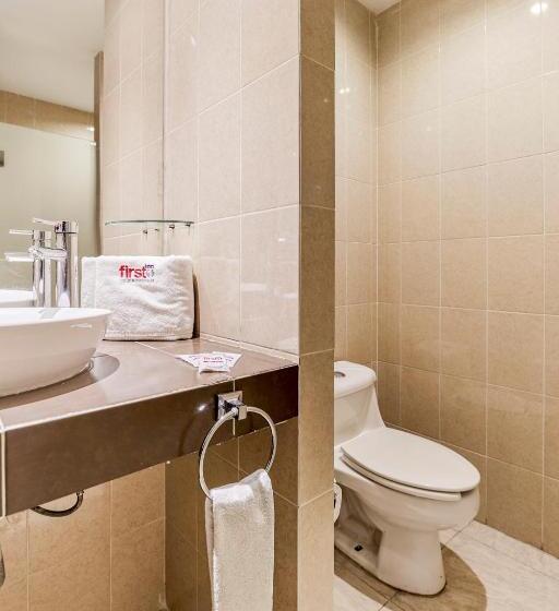 コンフォートルーム, First Inn Hotel & Business