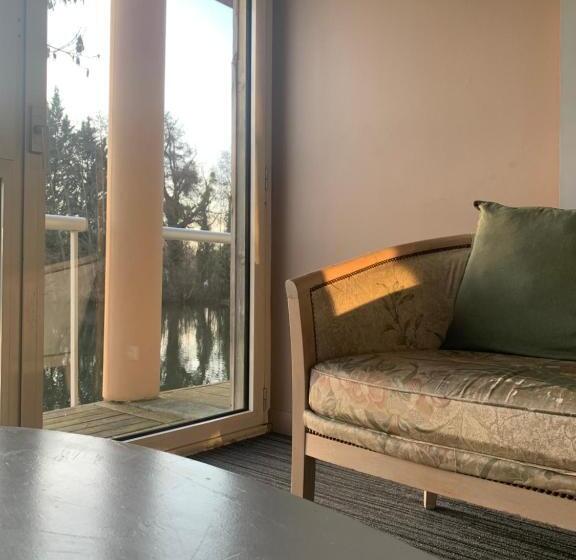 Семейный Номер, Hôtel De L Ile Du Saussay