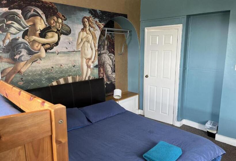 Семейный Номер Вид на Сад, Beverley Budget Inn