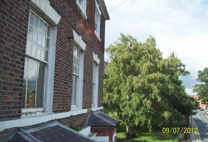 패밀리 룸 가든 전망, Beverley Budget Inn
