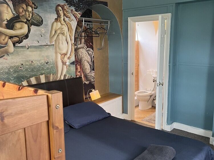 Семейный Номер Вид на Сад, Beverley Budget Inn