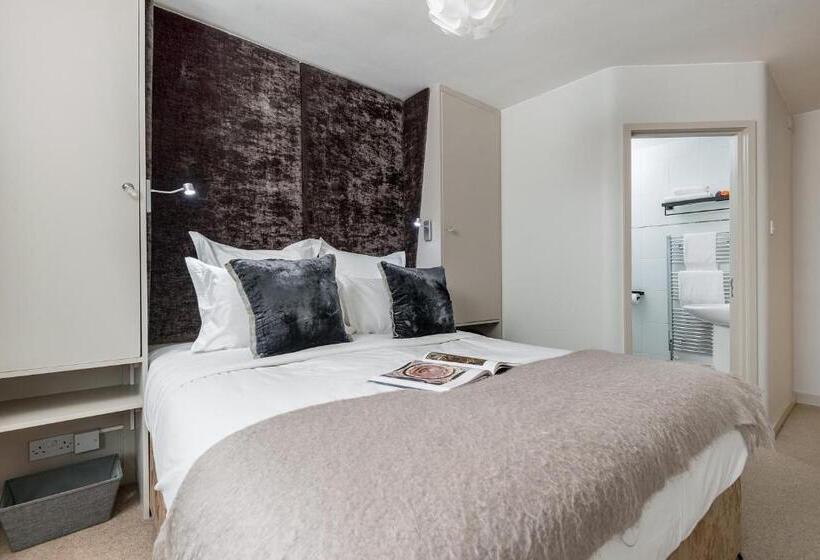 اتاق لوکس با تخت بزرگ, Crazy Fox Hurley Boutique B&b