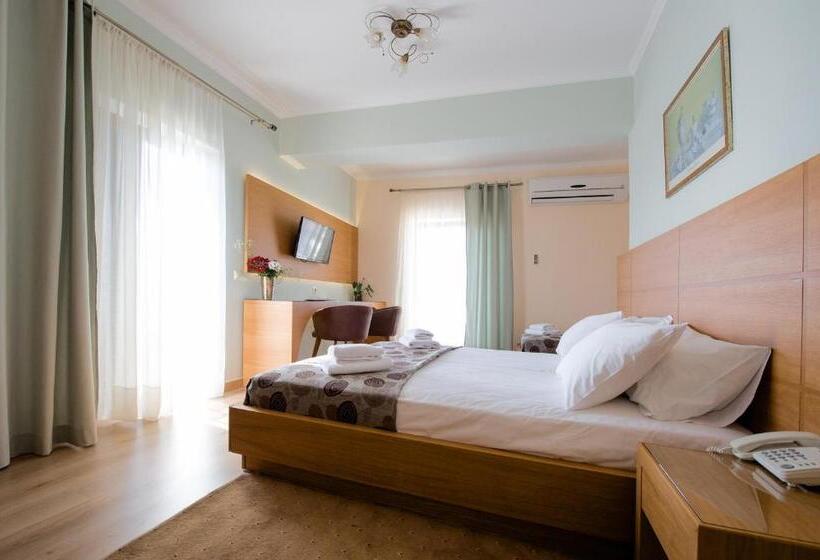 Трехместный Номер Deluxe, Olympion