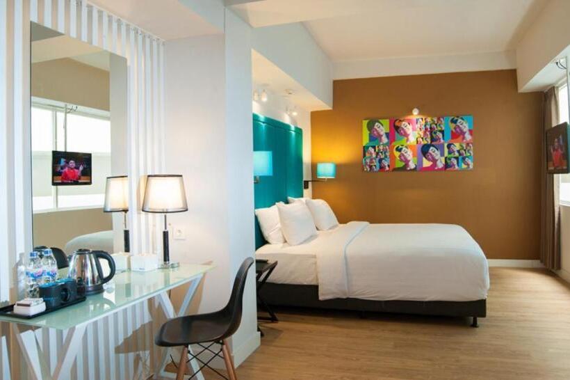 Полулюкс, Idoop Hotel By Prasanthi