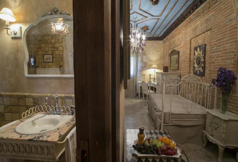 Полулюкс, Boutique Hoces Del Duraton