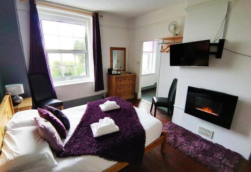 اتاق استاندارد چهار تخته, Stonehenge Inn & Shepherds Huts