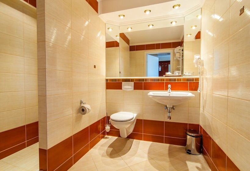 Классический Номер, Windsor W Jachrance