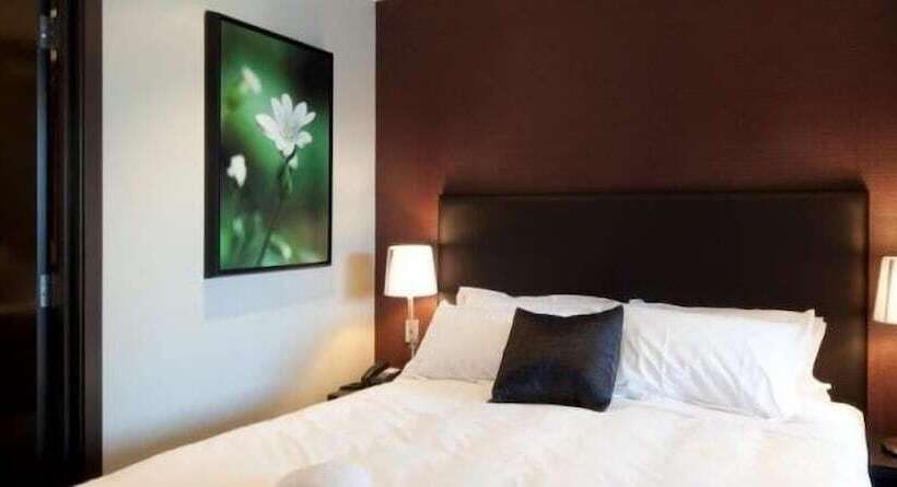 דירת שלושה חדרים, Queenstown Village Apartments