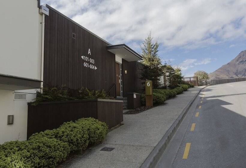 דירת 4 חדרים, Queenstown Village Apartments
