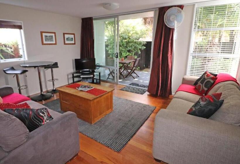 آپارتمان 2 خوابه, Sumner Bay Motel