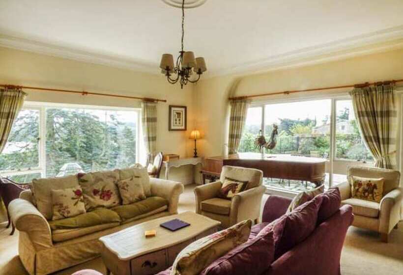 Дом 3 Спальни, Château Rhianfa